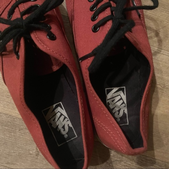 Authentic Vans Lo Pro Maroon Canvas Sneakers - Picture 7 of 8